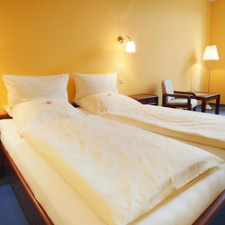 Landhotel Zum Pottkuchen Kalbe エクステリア 写真
