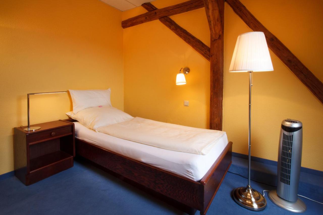 Landhotel Zum Pottkuchen Kalbe エクステリア 写真