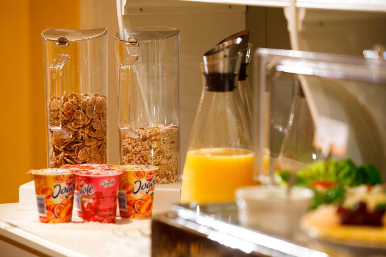 Landhotel Zum Pottkuchen Kalbe エクステリア 写真