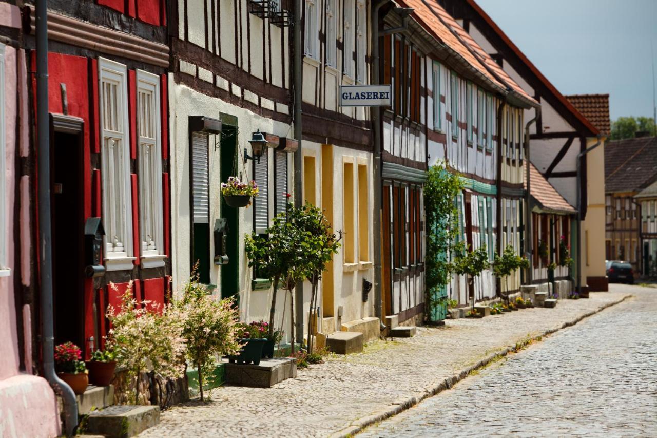 Landhotel Zum Pottkuchen Kalbe エクステリア 写真