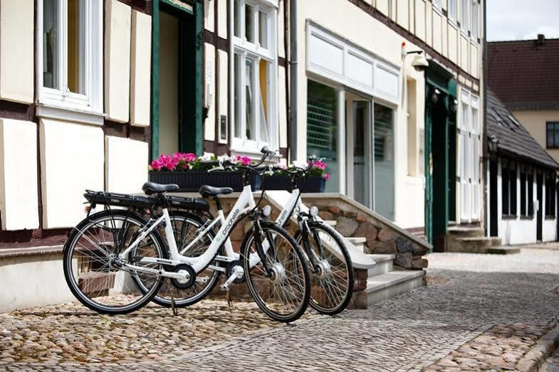 Landhotel Zum Pottkuchen Kalbe エクステリア 写真
